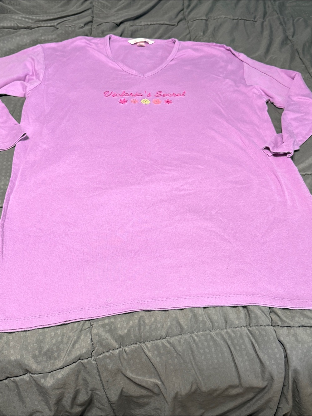 Victoria's Secret V-neck Cotton sleep shirt Snowflake Accents Purple Medium